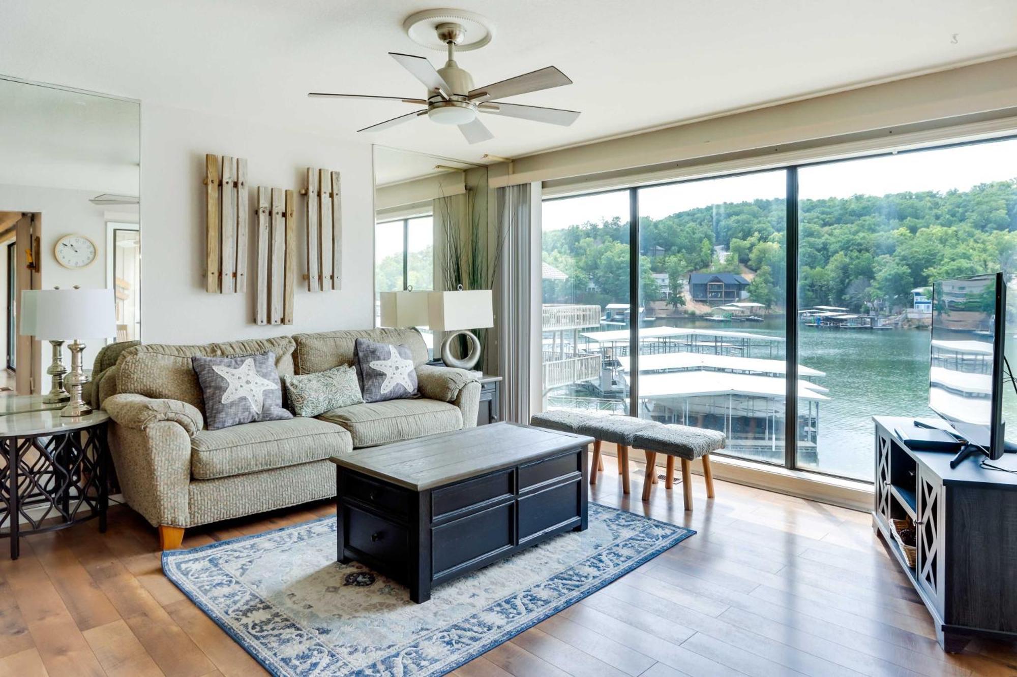 Lakefront Osage Beach Condo With Community Pool Zewnętrze zdjęcie